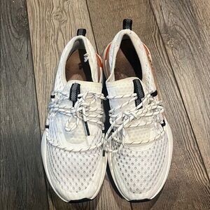 SOREL Women's Kinetic Impact Lace Sneakers size 8